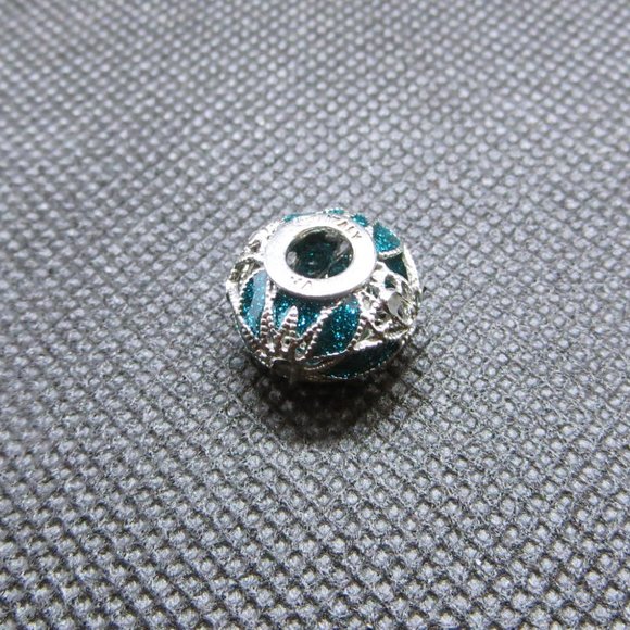 Michael Anthony Sterling Silver Ornate & Green Sparkle Slider Bracelet Charm - Picture 2 of 3